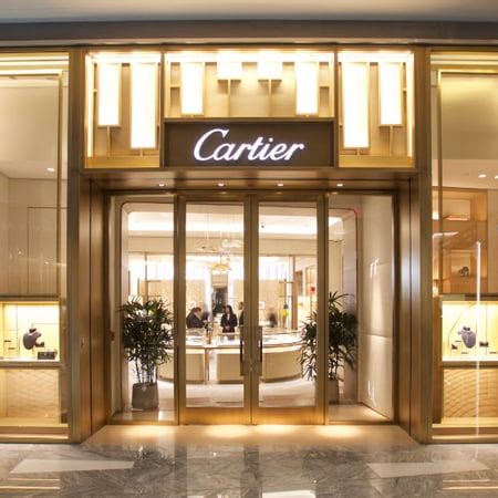 Find the nearest Cartier store near you 